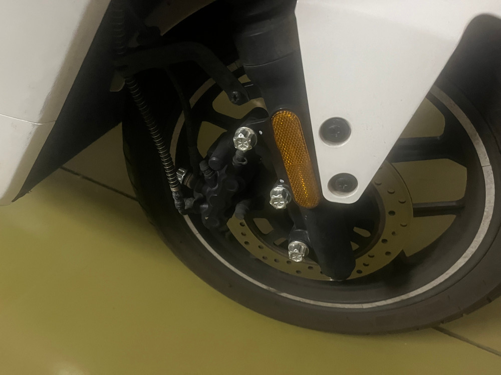 니우(NIU) NQI-GTS 전기스쿠터 이미지