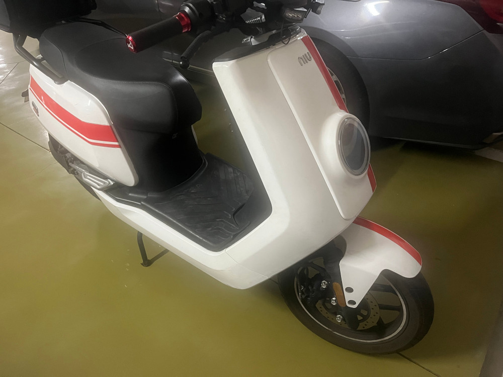 니우(NIU) NQI-GTS 전기스쿠터 이미지