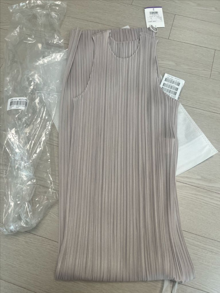 플리츠플리즈 뉴컬러풀 베이직 그레이지 원피스 2사이즈 새상품 이미지