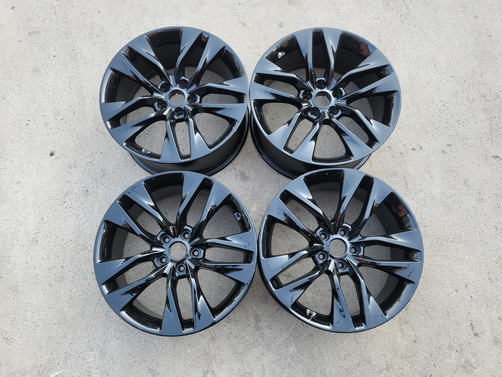 더뉴 제네시스쿠페 젠쿱 19인치 퍼포먼스 순정휠 블랙휠 팝니다 이미지