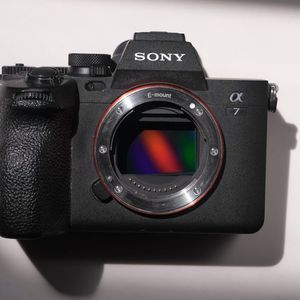 풀프레임 미러리스 카메라 A7M4 팝니다.