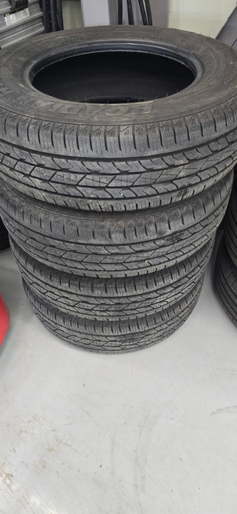 렉스턴스포츠칸 17인치 순정타이어 4개 팝니다. 이미지