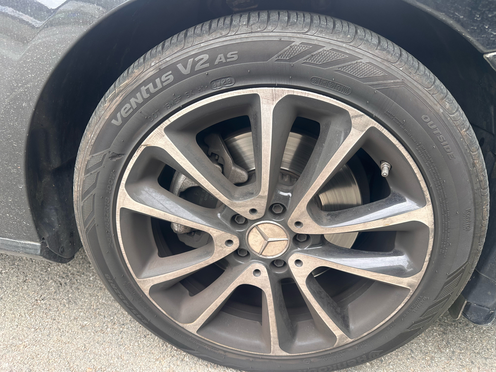 벤츠e클래스 w213 나이트패키지 휠터이어 한대분 팝니다 이미지