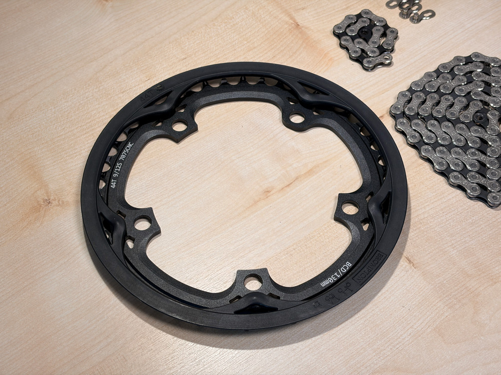 브롬톤 44T, 12단 체인 이미지