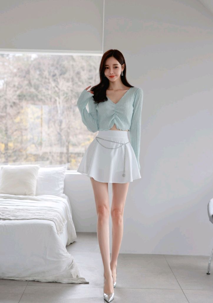 티나니 프릴티셔츠 체인 플레어 스커트 셋업 이미지