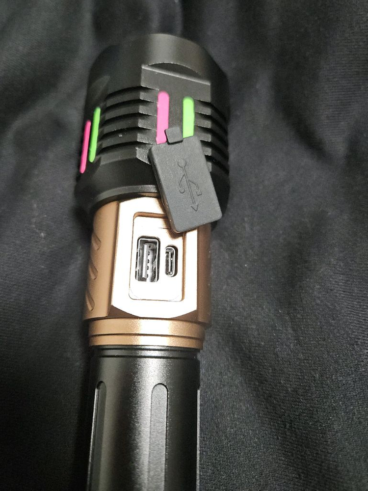 LED 손전등 랜턴 캠핑 전술 낚시 등산 작업 충전식 후레쉬 이미지