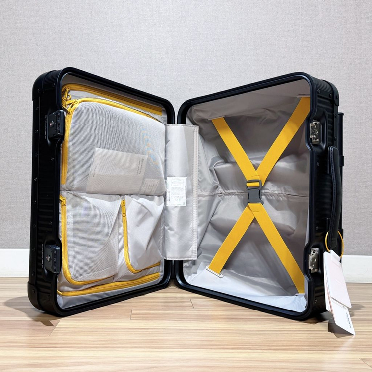 로우로우 R 트렁크 알루미늄 캐리어 ep.2 (17인치/50리터/스텔스블랙) 이미지