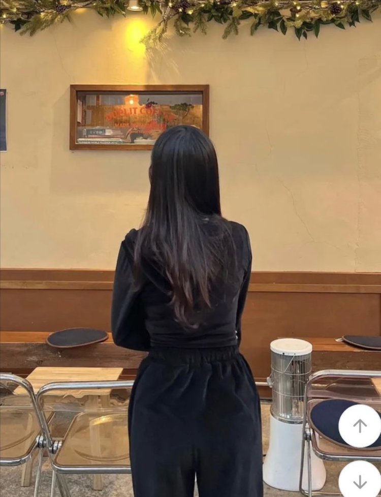 벨벳 트레이닝복 세트 이미지