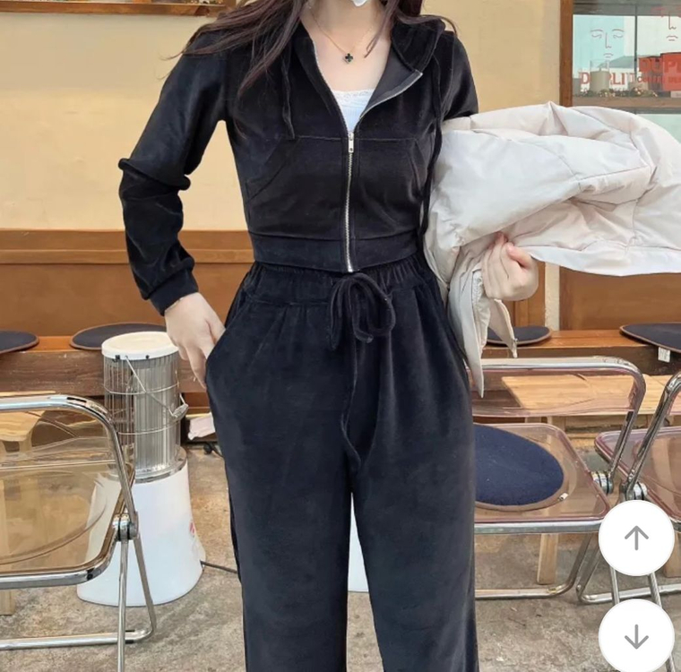 벨벳 트레이닝복 세트 이미지