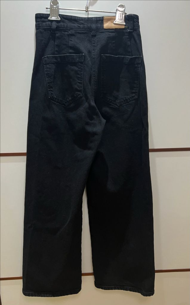 매니모어몽 하이웨이스트 블랙팬츠 이미지