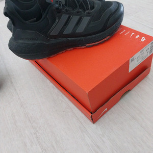 아디다스 부스트 운동화250 이미지