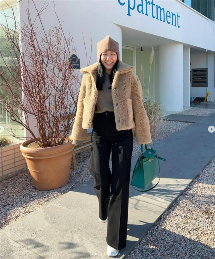 매니모어몽 하이웨이스트 블랙팬츠 이미지