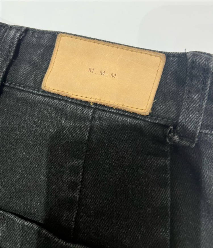 매니모어몽 하이웨이스트 블랙팬츠 이미지