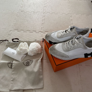 에르메스 바운싱 화이트블랑 42 판매합니다 270사이즈 이미지