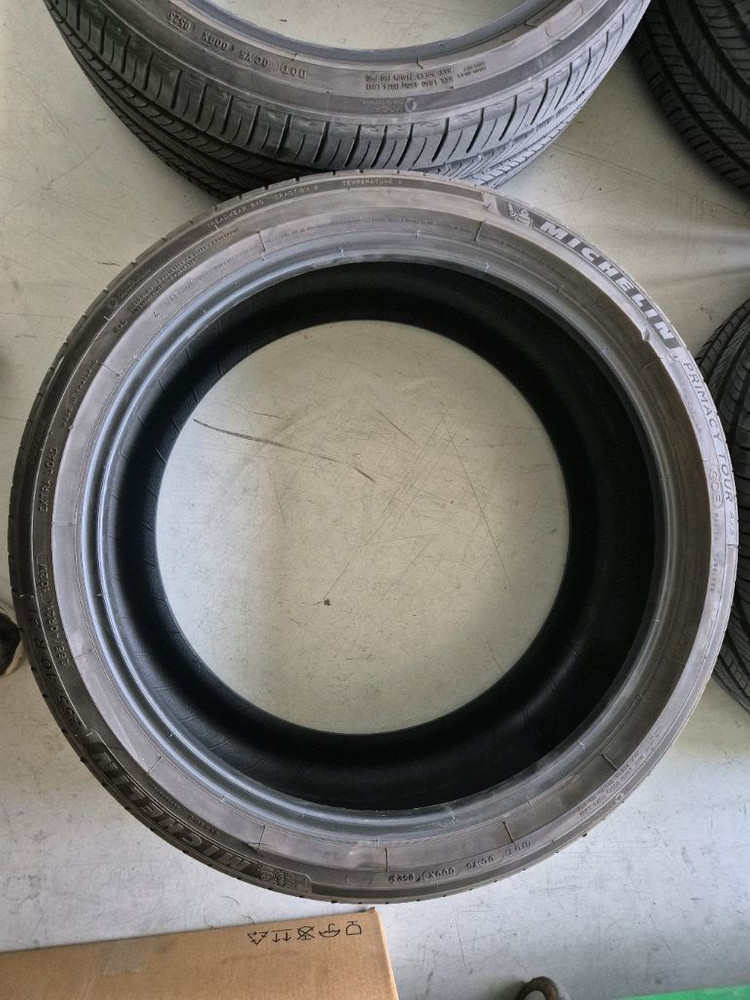 GV70 255 40 21 순정타이어 4개 팝니다 이미지