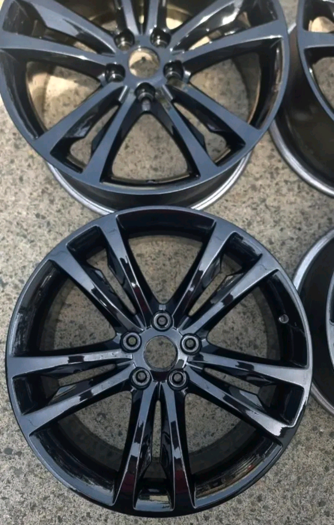 19인치 제네시스 쿠페 순정휠 젠쿱 이미지