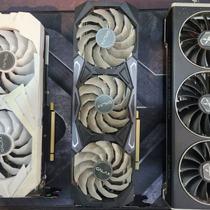 RTX3070Ti / RTX3070 / RX6700XT 12G 그래픽카드 싸게 팝니다 이미지