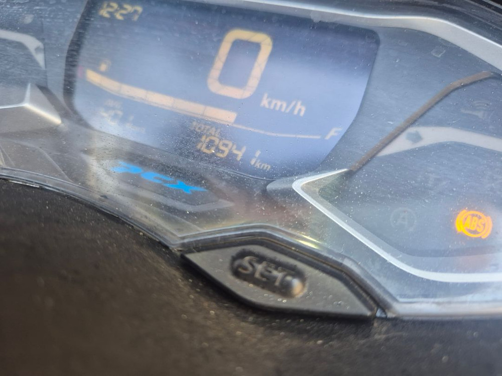pcx125 abs 22년형 1만km 판매합니다 이미지