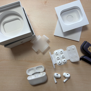 에어팟 프로 2세대 C타입 + Casetify 케이스 이미지