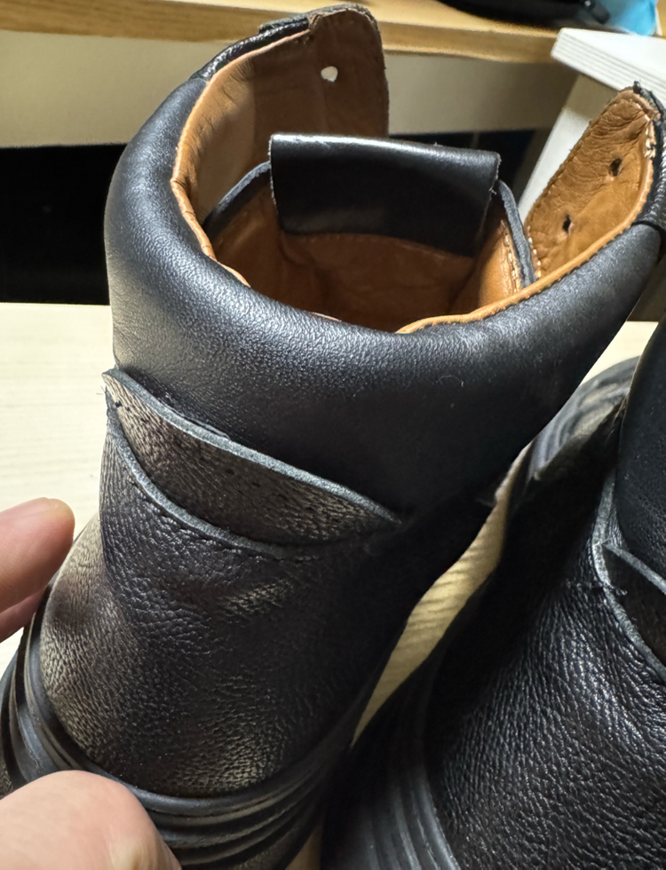 부테로 씨르콜로 하이탑 스니커즈 42 (280) 이미지