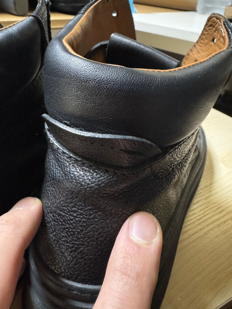 부테로 씨르콜로 하이탑 스니커즈 42 (280) 이미지