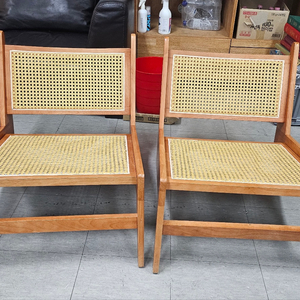 캔틸레버 체어 세트 이미지