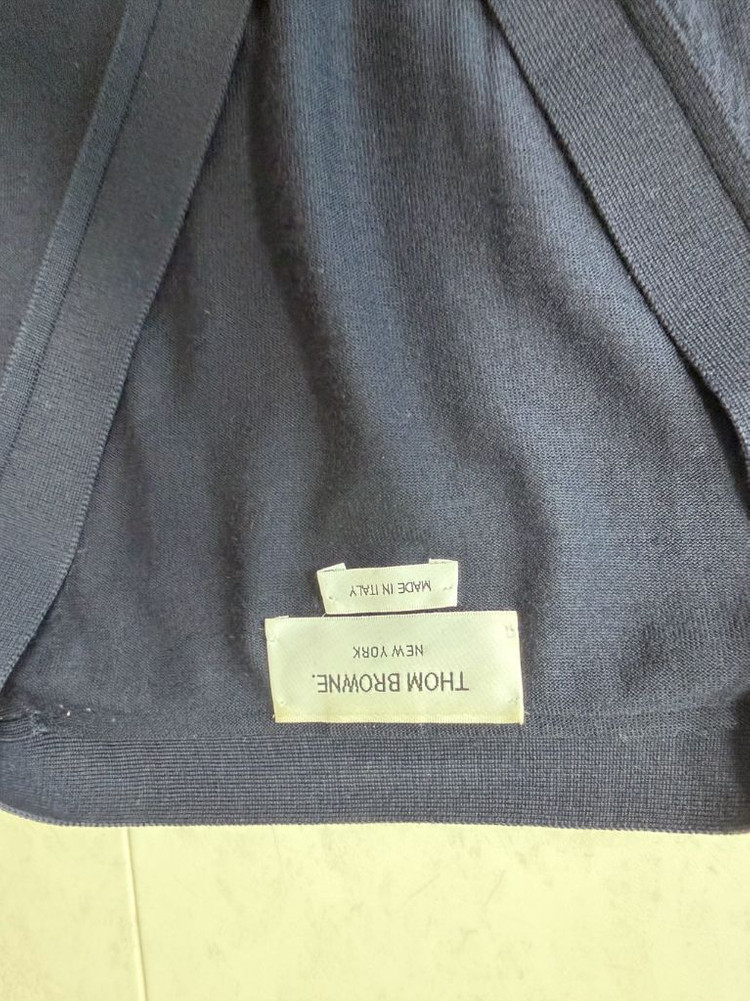 톰브라운 네이비 가디건 이미지