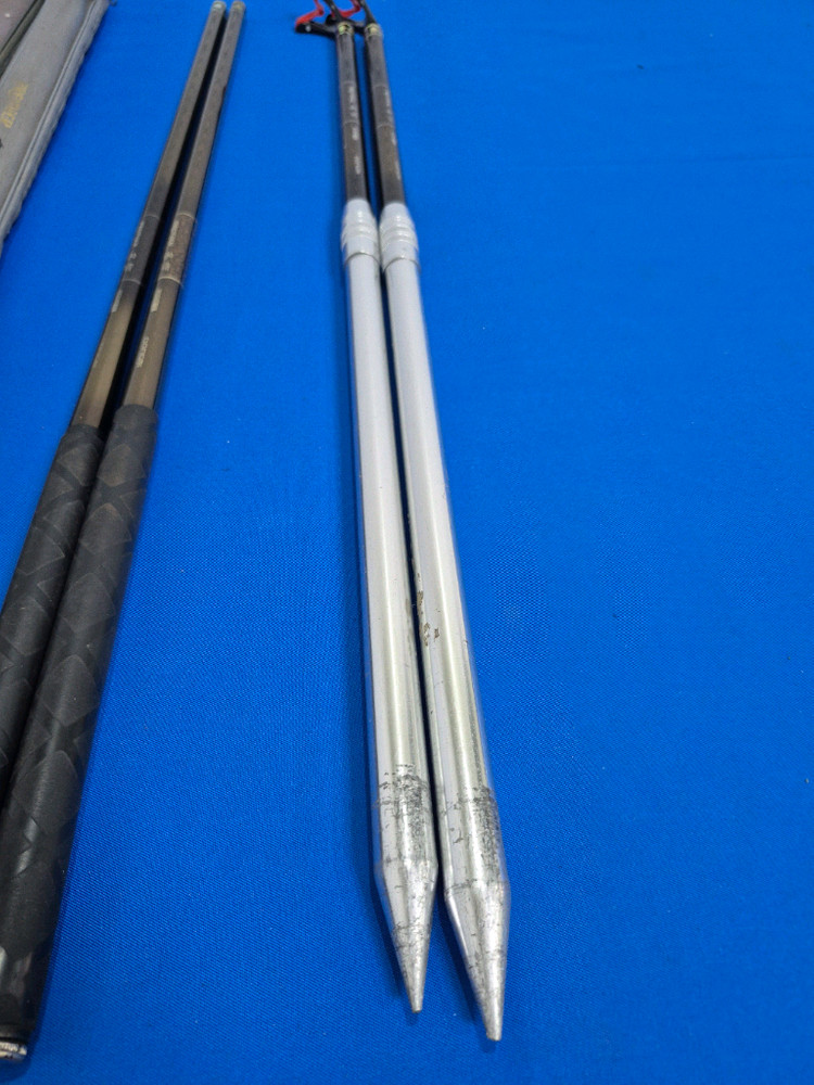 동미 프리미어 명작 낚시대 32칸 쌍포와 받침대 쌍대 양어장 사용 명간 낚시대 이미지