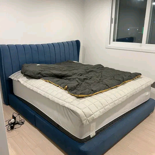 식탁세트 침대 세탁기 전자렌지 냉장고 청소기 쇼파 이미지