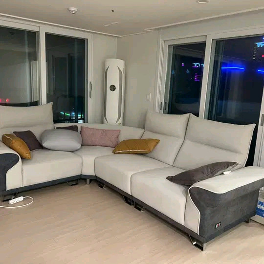 식탁세트 침대 세탁기 전자렌지 냉장고 청소기 쇼파 이미지