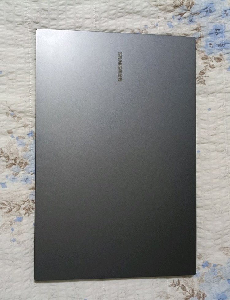 삼성 갤럭시북 NT550XDA 이미지