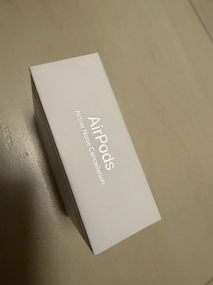 Apple 에어팟 4세대 액티브 노이즈 캔슬링 모델 (AirPods) MXP93KH/A 미개봉 세제품 이미지