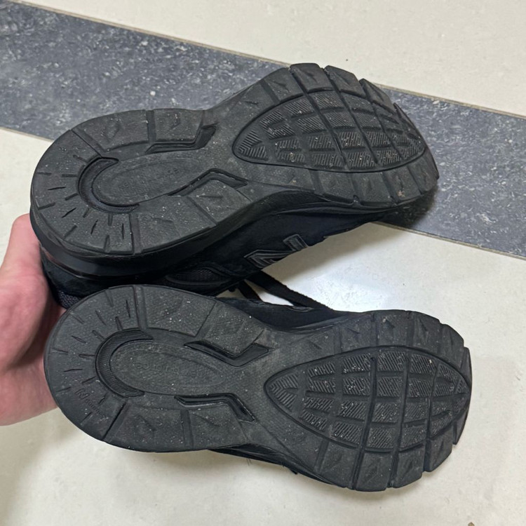 뉴발란스 990v5 D 265 트리플블랙 이미지