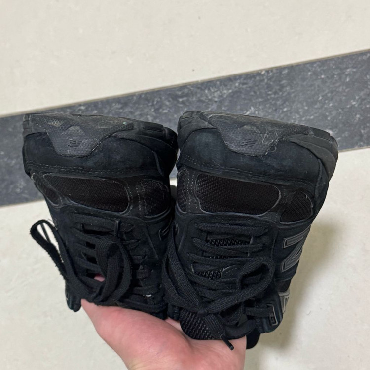 뉴발란스 990v5 D 265 트리플블랙 이미지