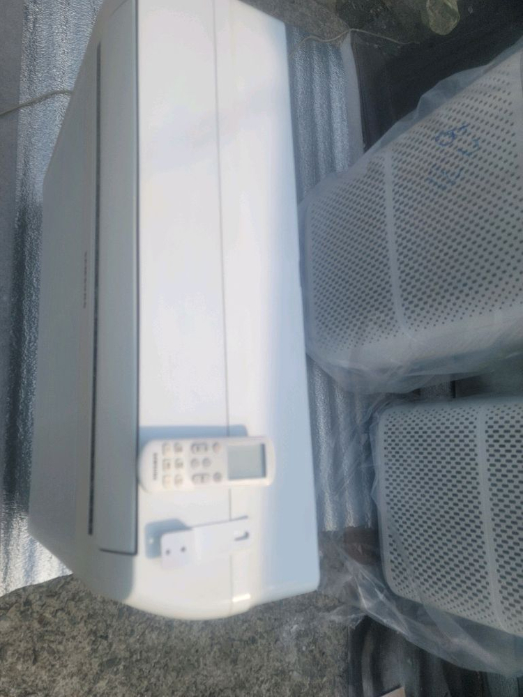 벽걸이.스텐드겸용 삼성 공기청정기 24평형AX85N4020WWD모델입니다 S급 이미지