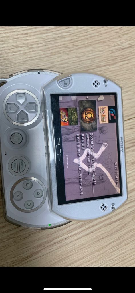소니 PSPgo 펌 된 기기 A급 팝니다. 이미지