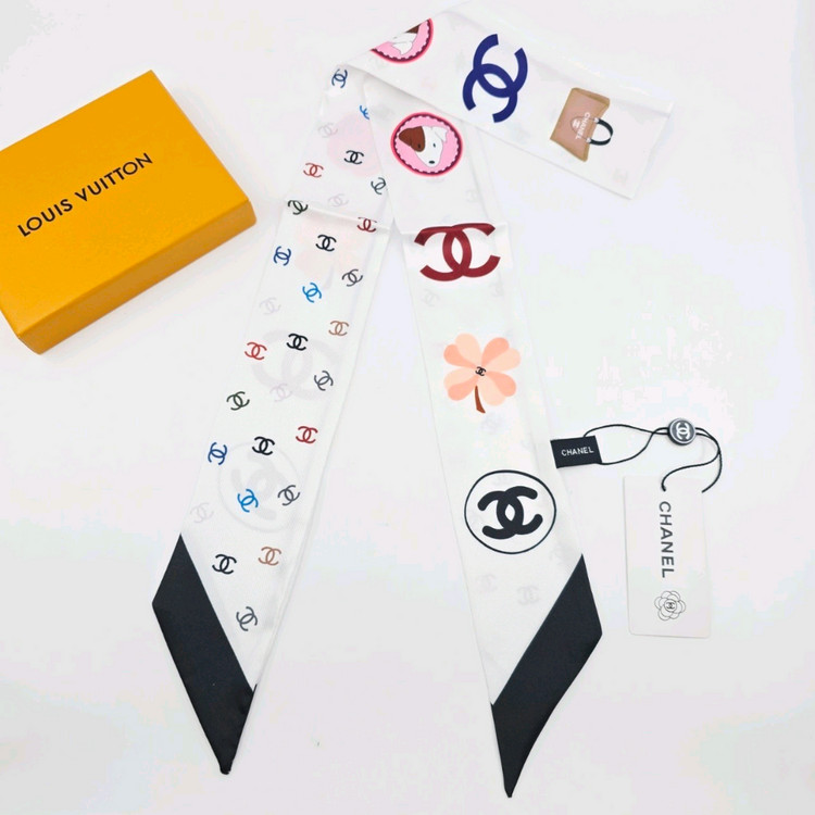 방도 트윌리 쁘띠스카프 스카프 머플러 방도트윌리 구스타일 꽃스카프 (새상품) 이미지