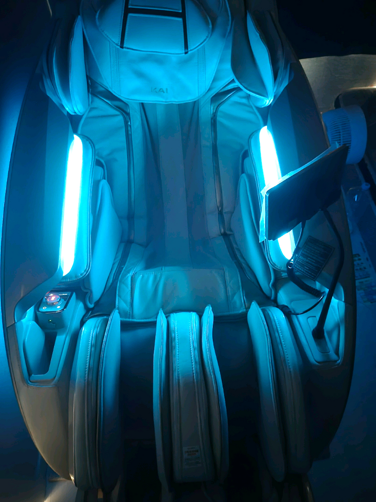 휴테크 음파진동 안마의자 Kaii GTS9 아트모션 이미지