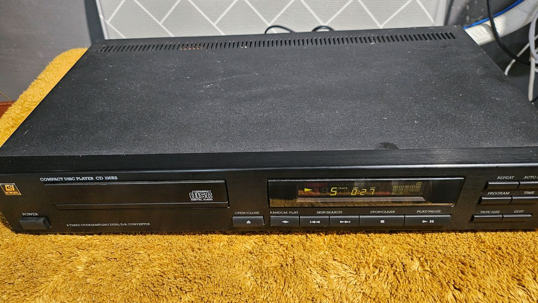 점검된 인켈 CD플레이어 CD-100RS 이미지