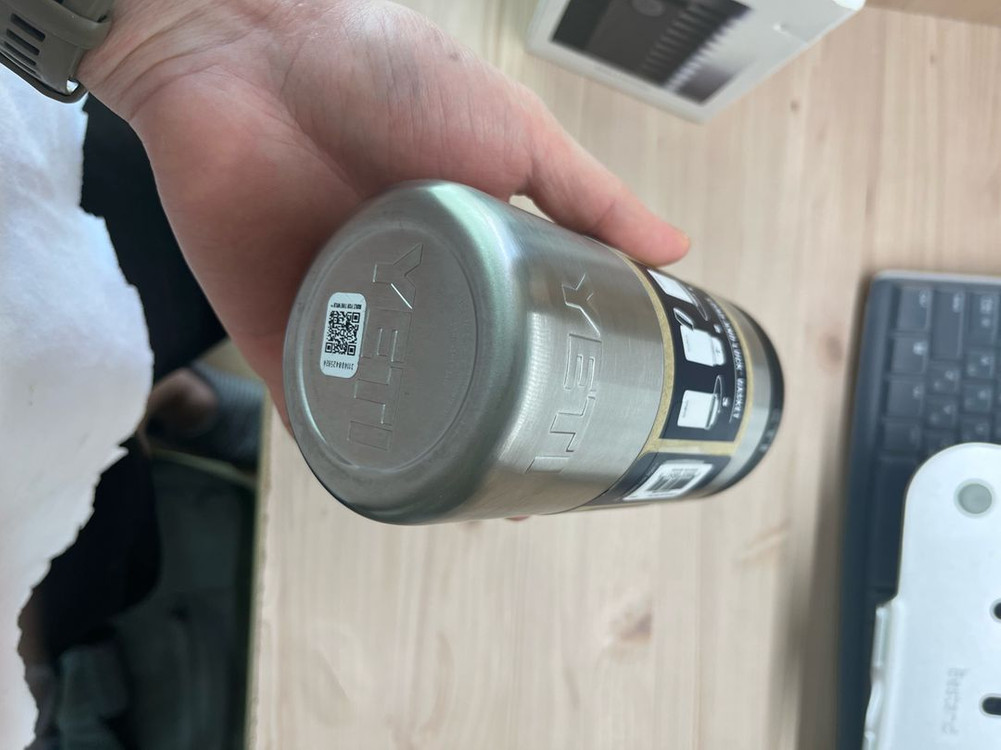예티 램블러 콜스터 캔 쿨러 이미지