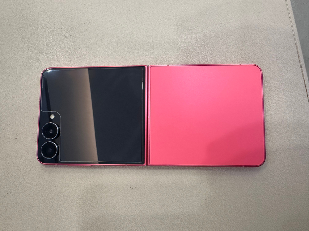 갤럭시 z플립7 256GB 코랄레드 이미지