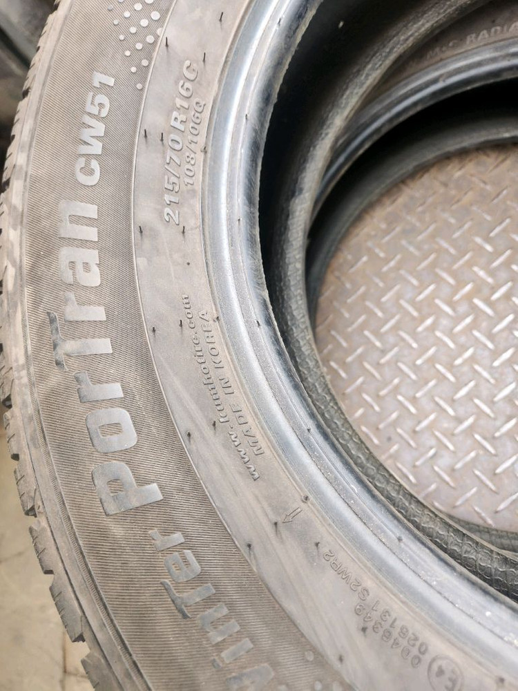 그랜드스타렉스 스노우타이어2개팝니다 215 70 16 이미지