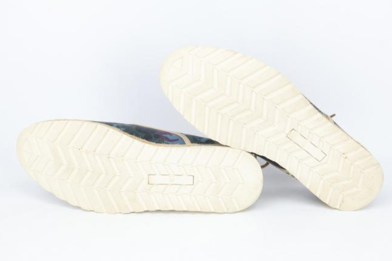 키사 스니커즈 이미지