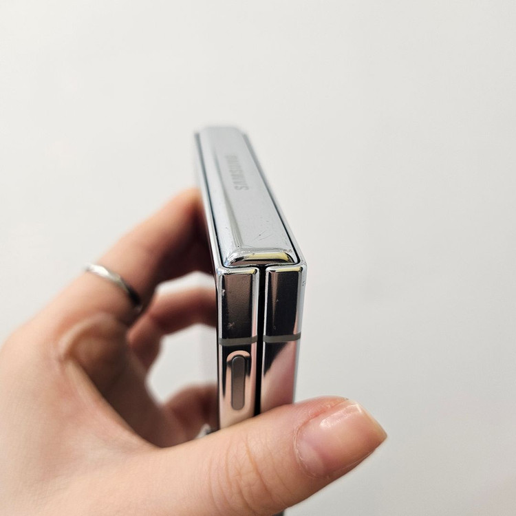 갤럭시 Z플립5 / S급 / 4-43 이미지