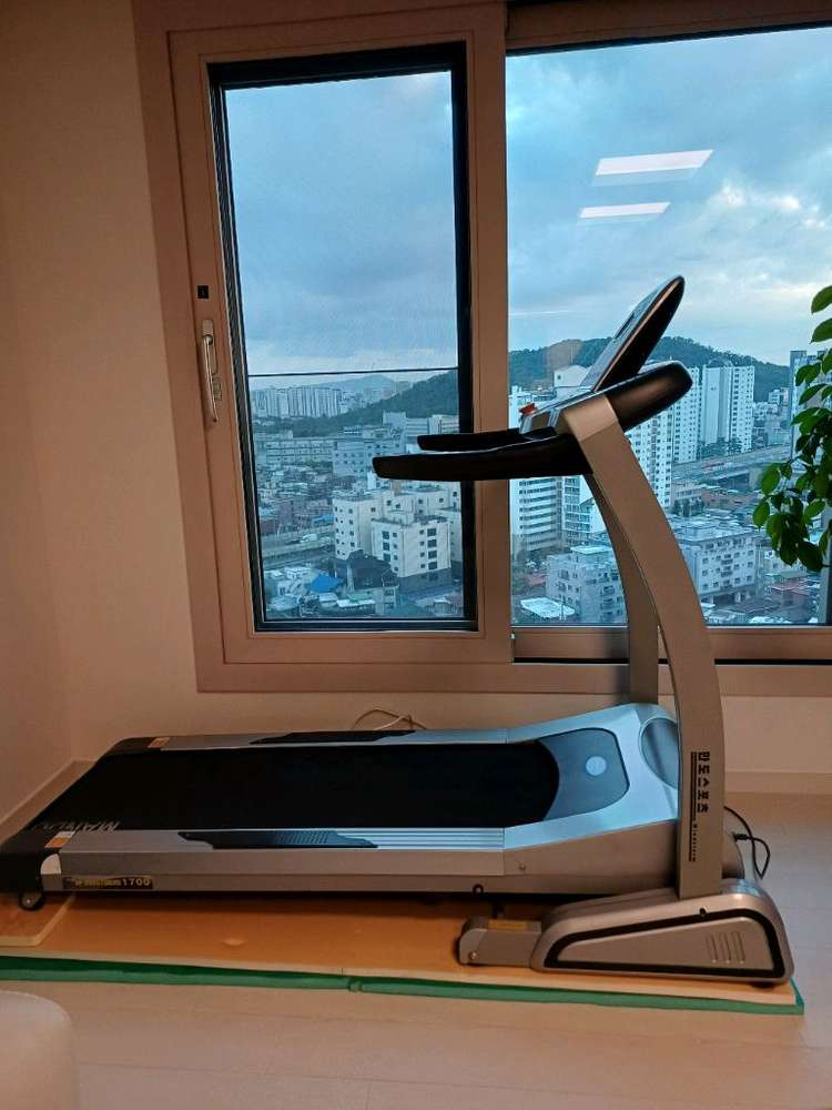 런닝머신 이미지