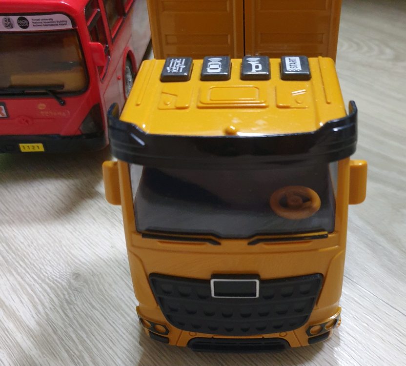 버스2대.트레일러.소형중장비류. RC카.자동차운전책 이미지