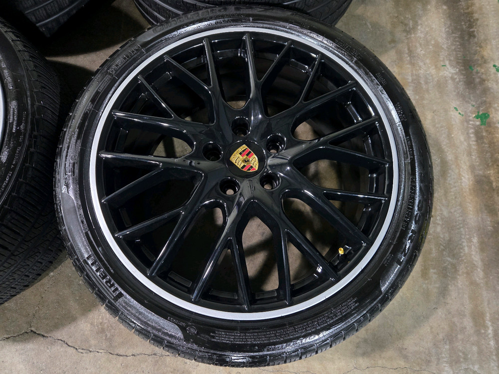 포르쉐 파나메라GTS 21인치 정품 휠타이어 이미지