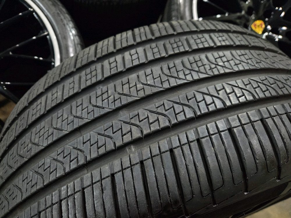 포르쉐 파나메라GTS 21인치 정품 휠타이어 이미지