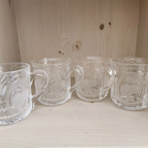 빈티지 로즈 무늬 유리컵 이미지