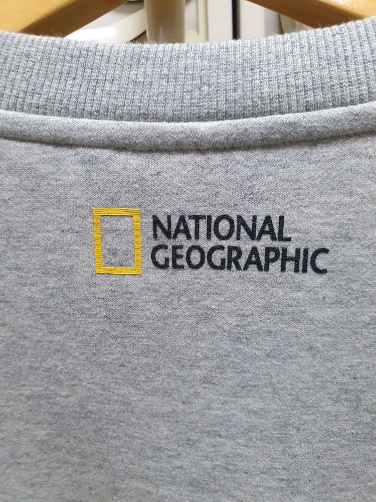 네셔널지오그래픽 공용 맨투맨M 한번착용! 봄가을 이미지